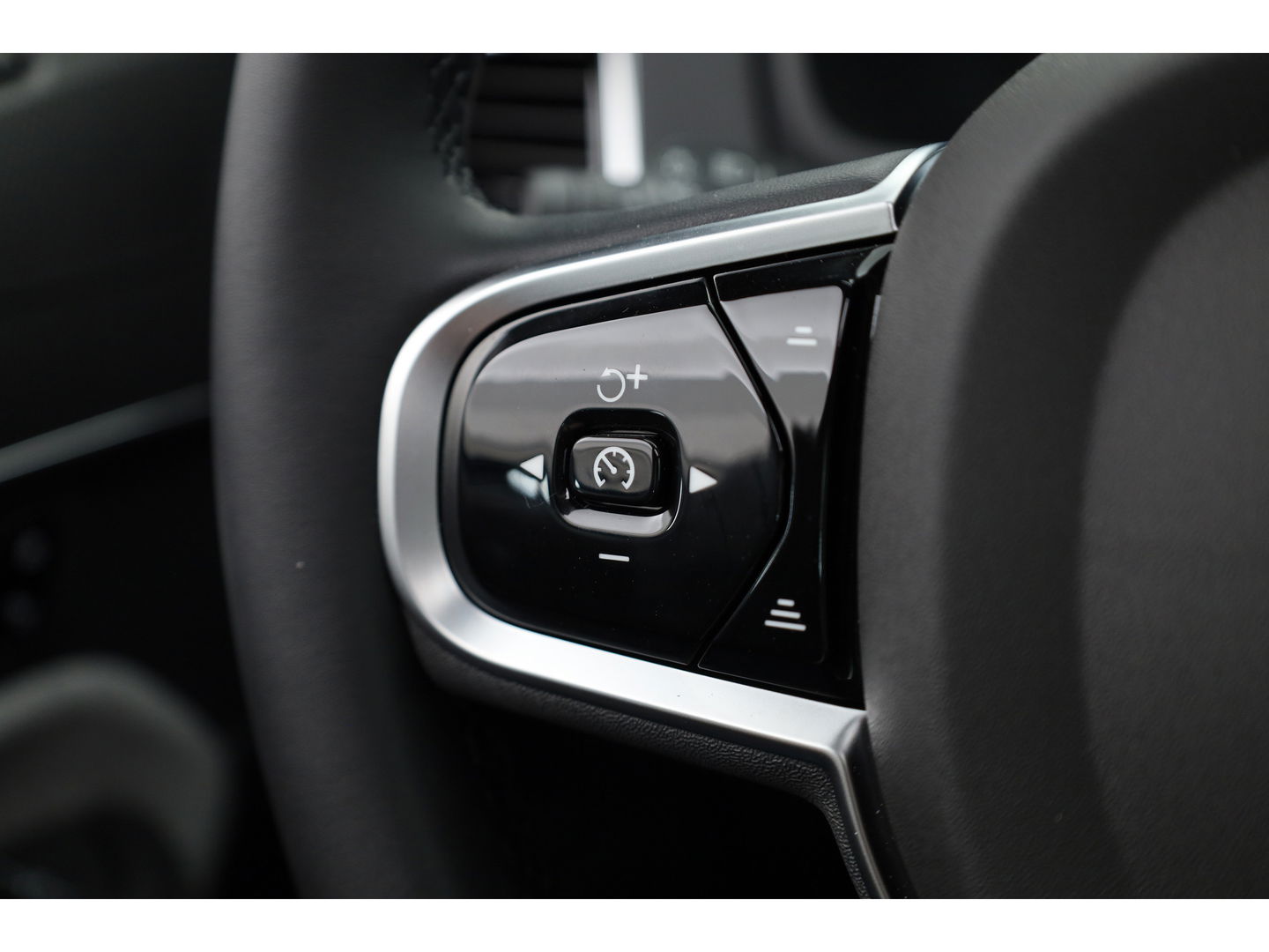 Volvo XC90 2.0 T8 Recharge AWD Ultra Dark | Tailored Wool | Pano | Head-up | Trekhaak | 22 inch |