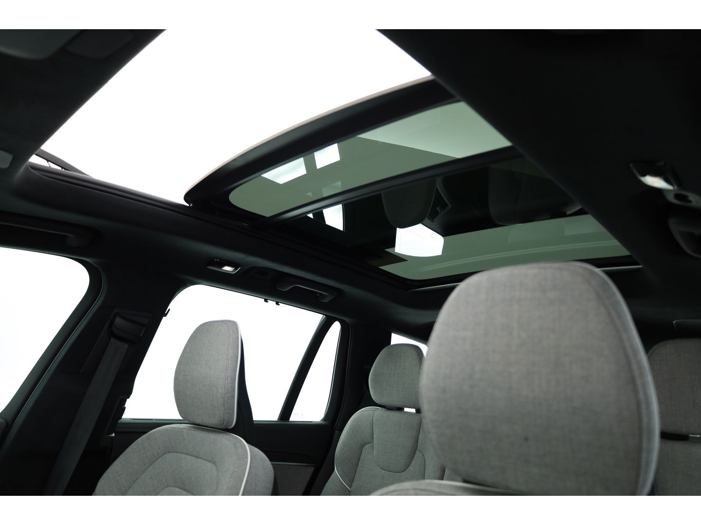 Volvo XC90 2.0 T8 Recharge AWD Ultra Dark | Tailored Wool | Pano | Head-up | Trekhaak | 22 inch |