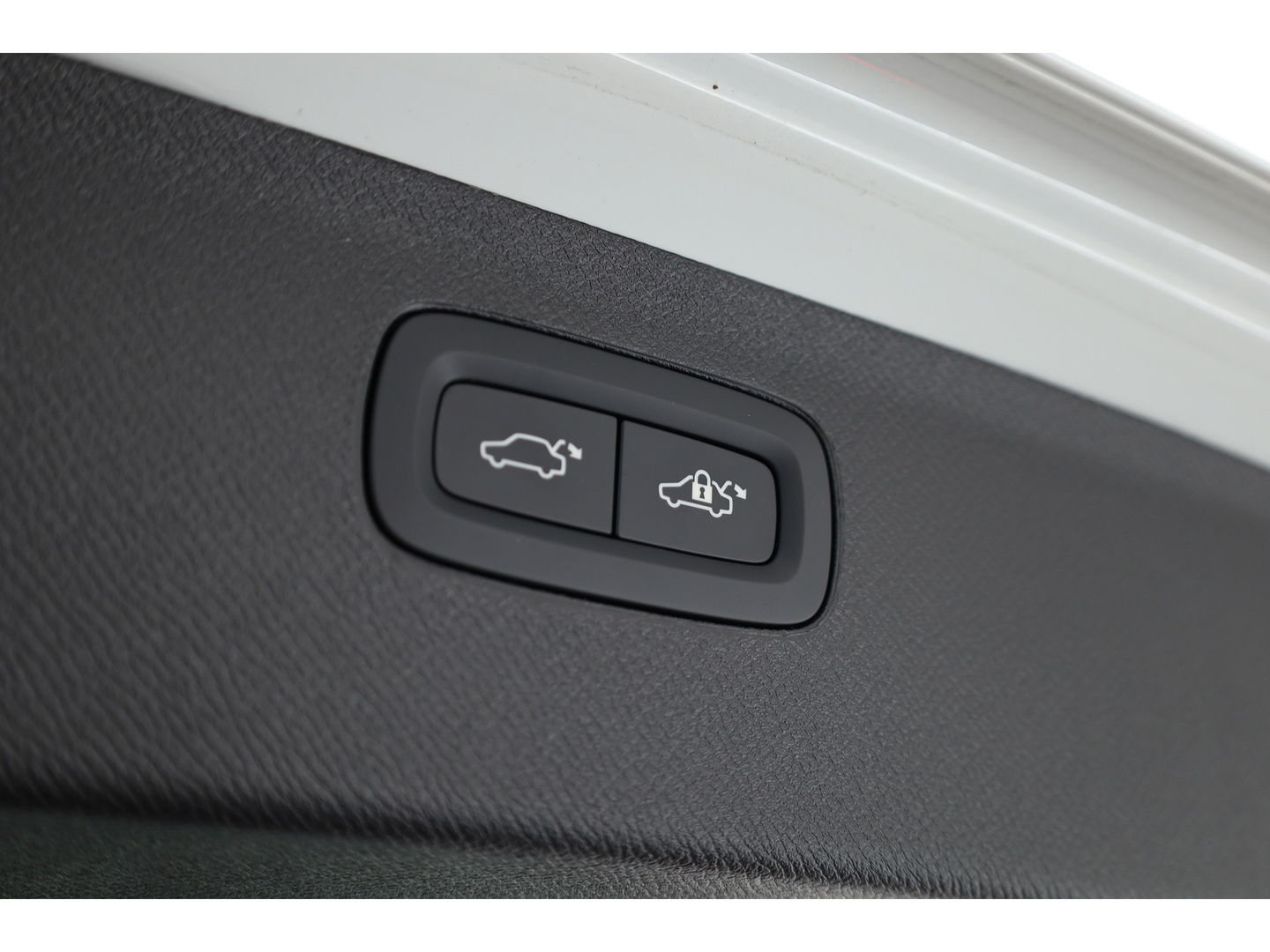 Volvo XC90 2.0 T8 Recharge AWD Ultra Dark | Tailored Wool | Pano | Head-up | Trekhaak | 22 inch |