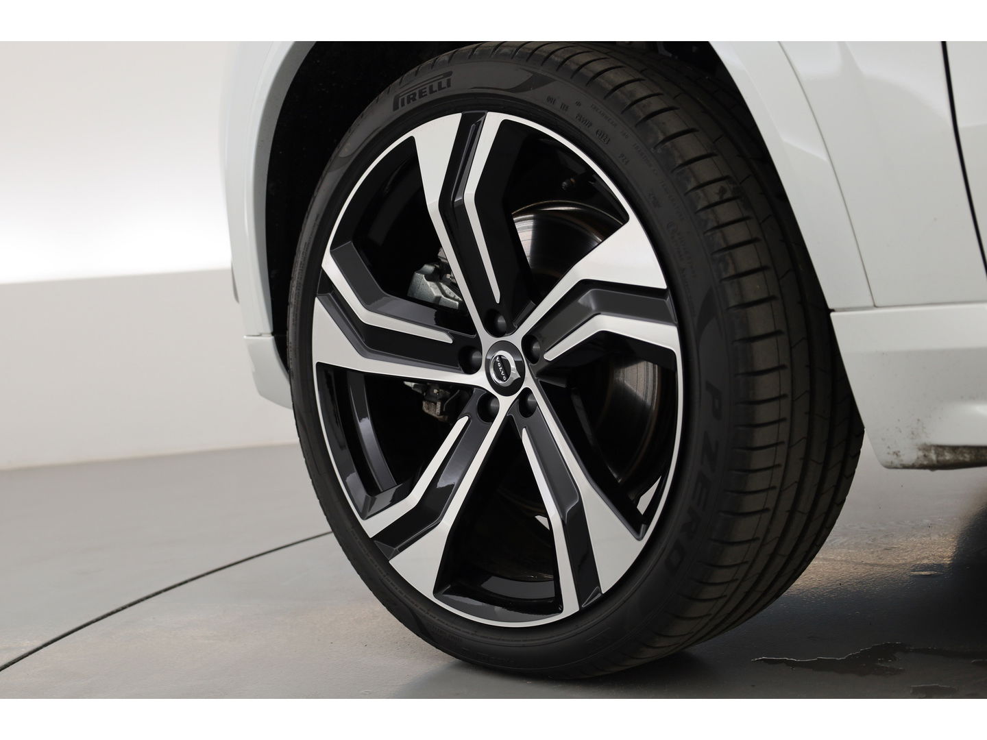 Volvo XC90 2.0 T8 Recharge AWD Ultra Dark | Tailored Wool | Pano | Head-up | Trekhaak | 22 inch |