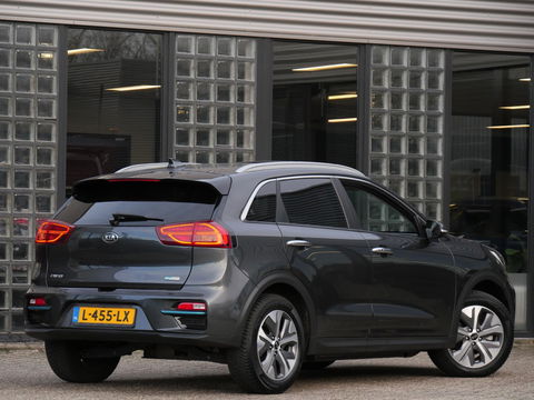 Kia e-Niro 64kWh/ 3-FASE/ SOH 100%/ DYNAMICPLUSLINE/ SCHUIFDAK