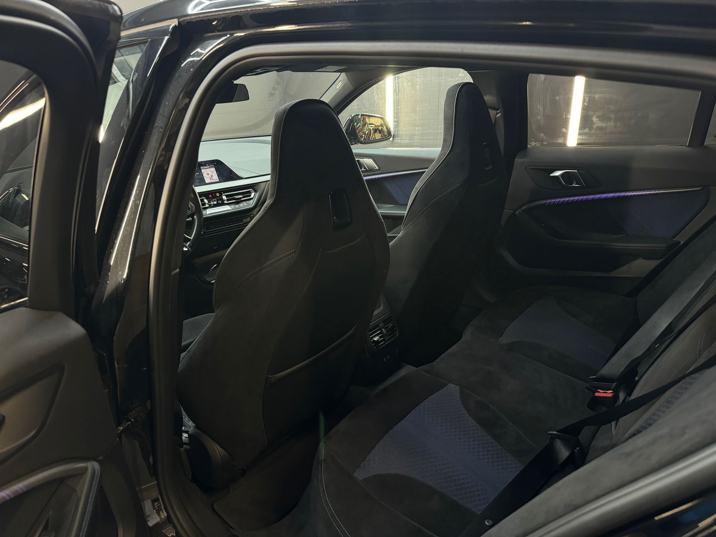 BMW 1-serie 118i High Executive M Sport Pano|M Seat|Sfeer