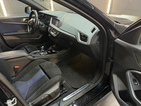 BMW 1-serie 118i High Executive M Sport Pano|M Seat|Sfeer