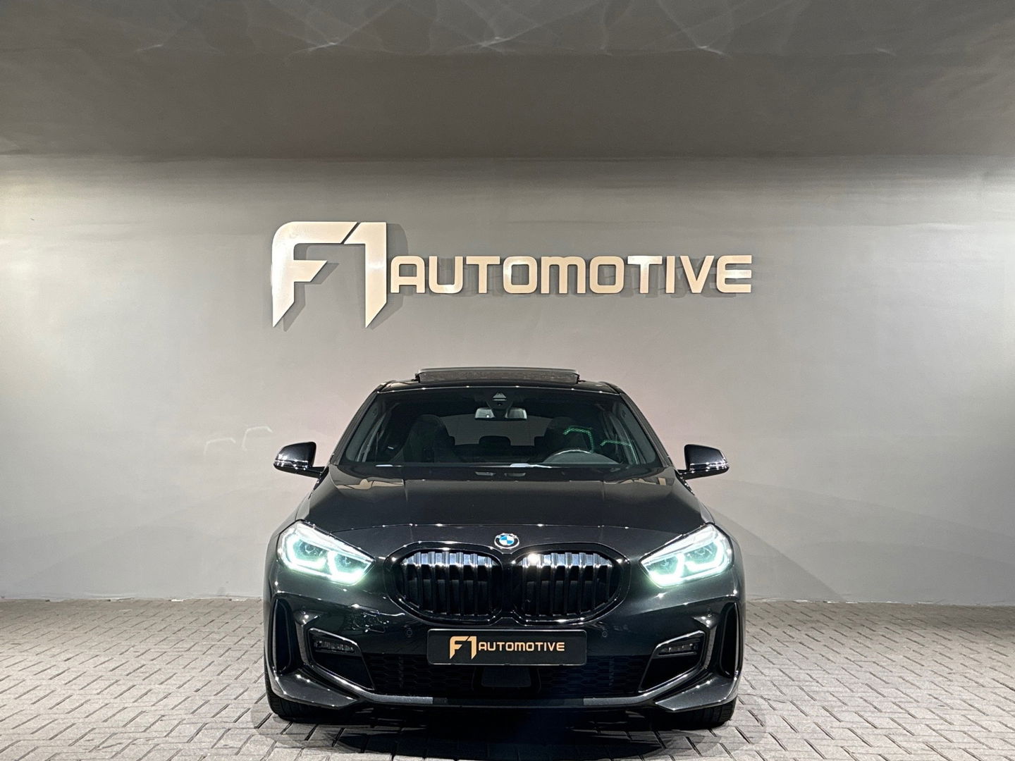 BMW 1-serie 118i High Executive M Sport Pano|M Seat|Sfeer