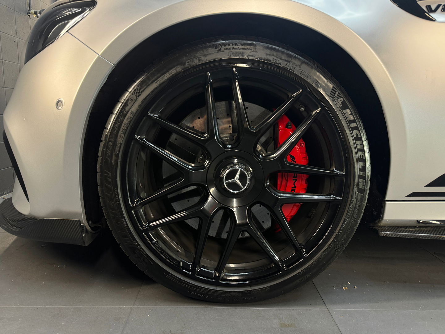 Mercedes-Benz E-Klasse AMG 63 S 4M Premium+ Pano|Ceramic|HuD