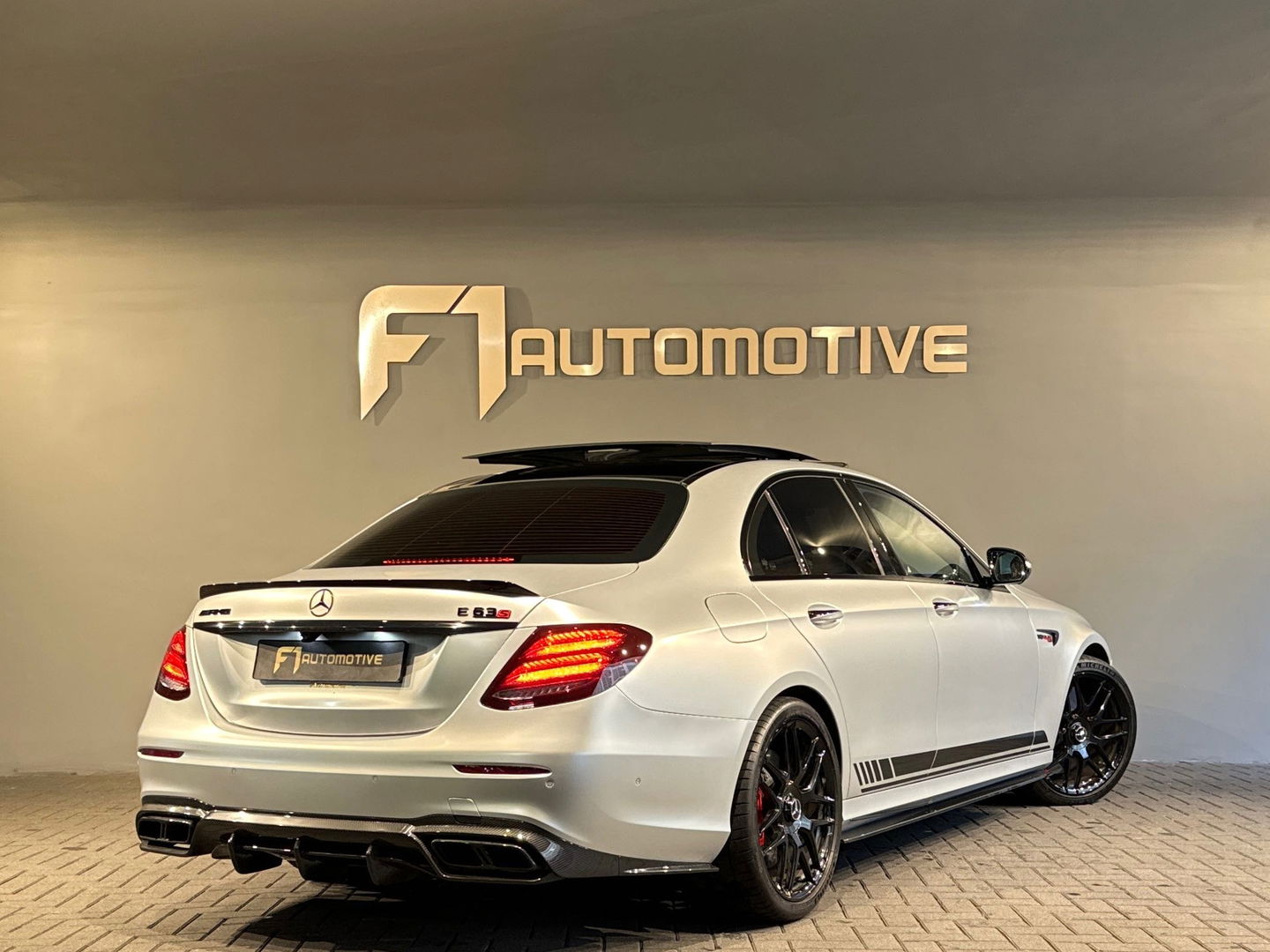 Mercedes-Benz E-Klasse AMG 63 S 4M Premium+ Pano|Ceramic|HuD
