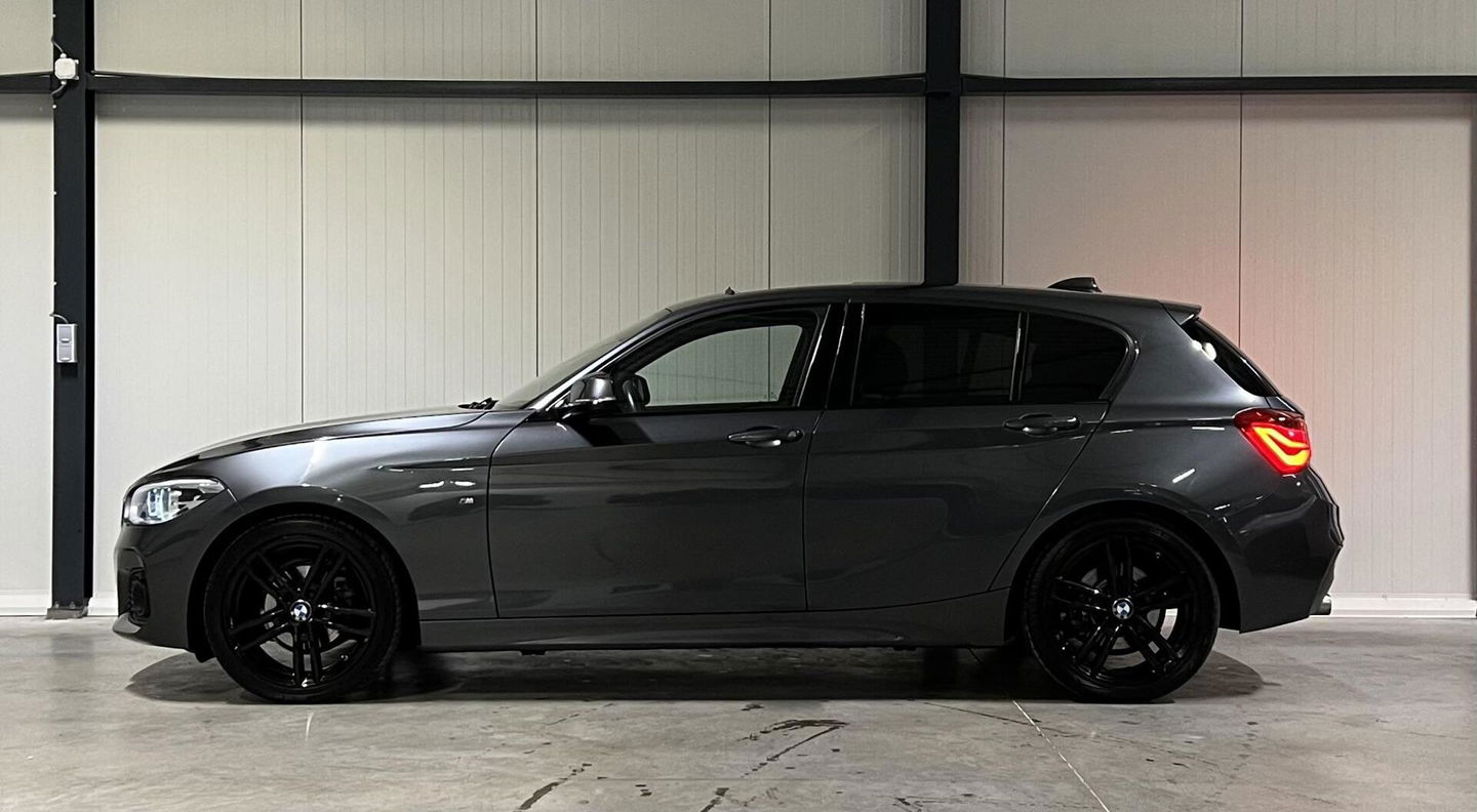 BMW 1 Serie 118i M-Sport Pano Leer H&K Shadow High Executive