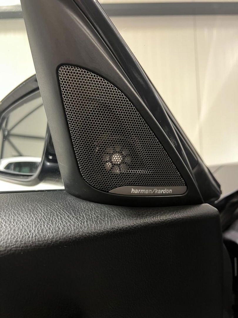 BMW 1 Serie 118i M-Sport Pano Leer H&K Shadow High Executive