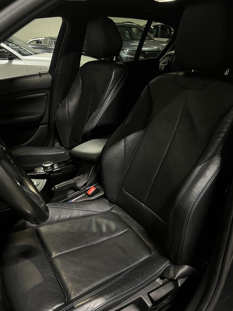 BMW 1 Serie 118i M-Sport Pano Leer H&K Shadow High Executive