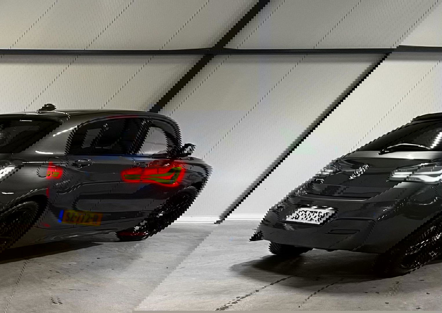 BMW 1 Serie 118i M-Sport Pano Leer H&K Shadow High Executive