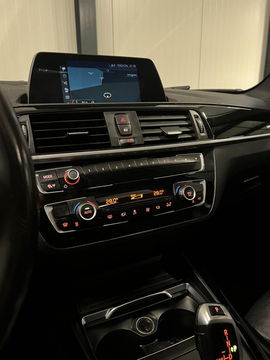 BMW 1 Serie 118i M-Sport Pano Leer H&K Shadow High Executive