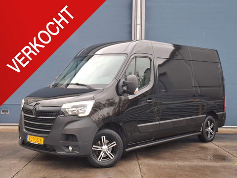Renault Master T35 2.3 dCi 180 L2H2 Energy AIRCO / CRUISE CONTROLE / CAMERA / NAVI / TREKHAAK / 3 ZITS