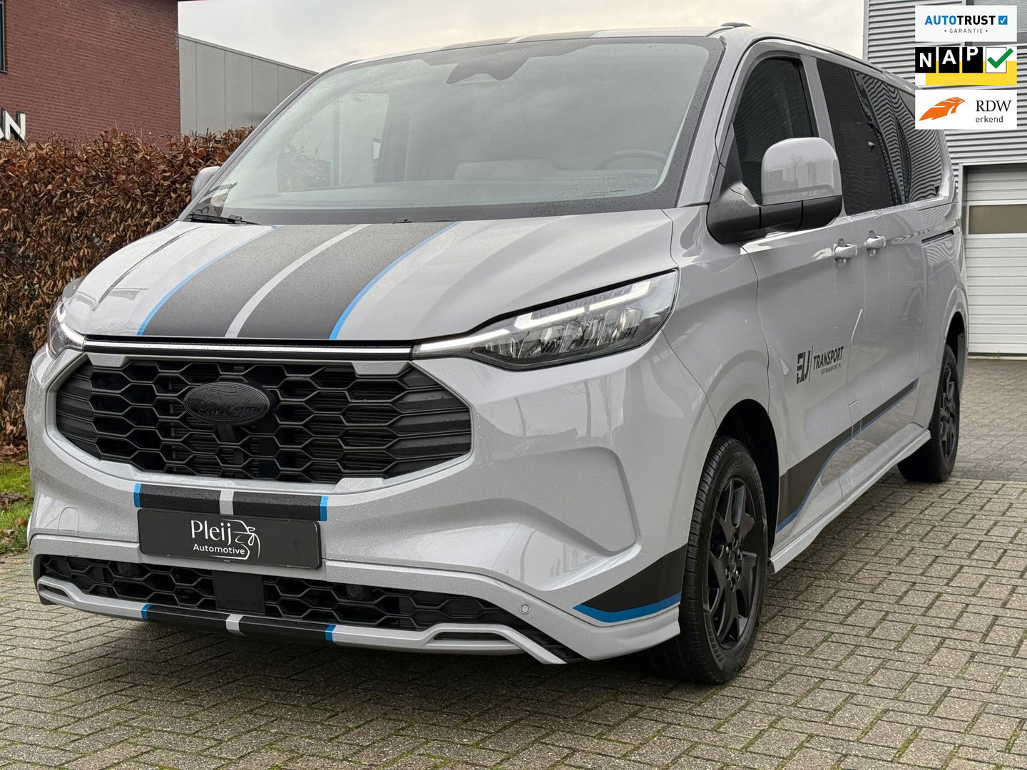 Ford Transit Custom 320 2.5 PHEV L2H1 Sport