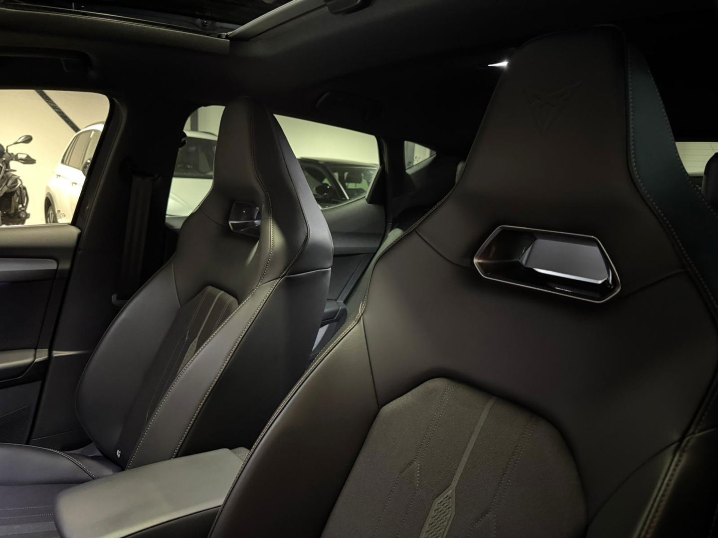 CUPRA Formentor 1.4 e-Hybrid VZ Performance PANO KEYLESS VOL'