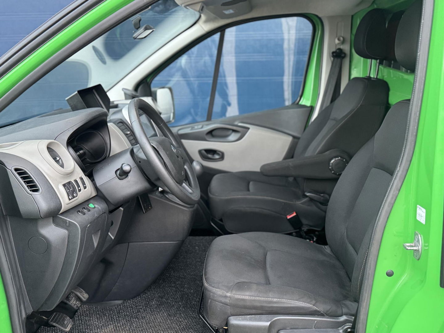 Renault Trafic 1.6 dCi T29 L2H1 Comfort Energy AIRCO / CRUISE CONTROLE / NAVI / TREKHAAK / EURO 6