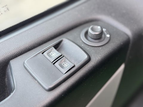 Renault Trafic 1.6 dCi T29 L2H1 Comfort Energy AIRCO / CRUISE CONTROLE / NAVI / TREKHAAK / EURO 6