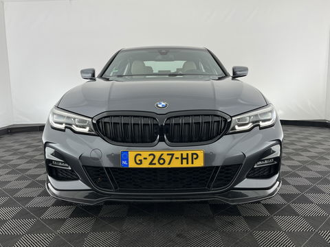 BMW 3-serie 330e M-Sportpack High Executive Performance Pack (INCL-BTW) *HEAD-UP | FULL-LEATHER | FULL-LED | HIFI-SOUND | CAMERA | HEATED-SPORTSEATS | CARPLAY | DIGI-COCKPIT | NAVI-FULLMAP | AMBIENT-LIGHT | ECC | PDC | CRUISE | 19''ALU*