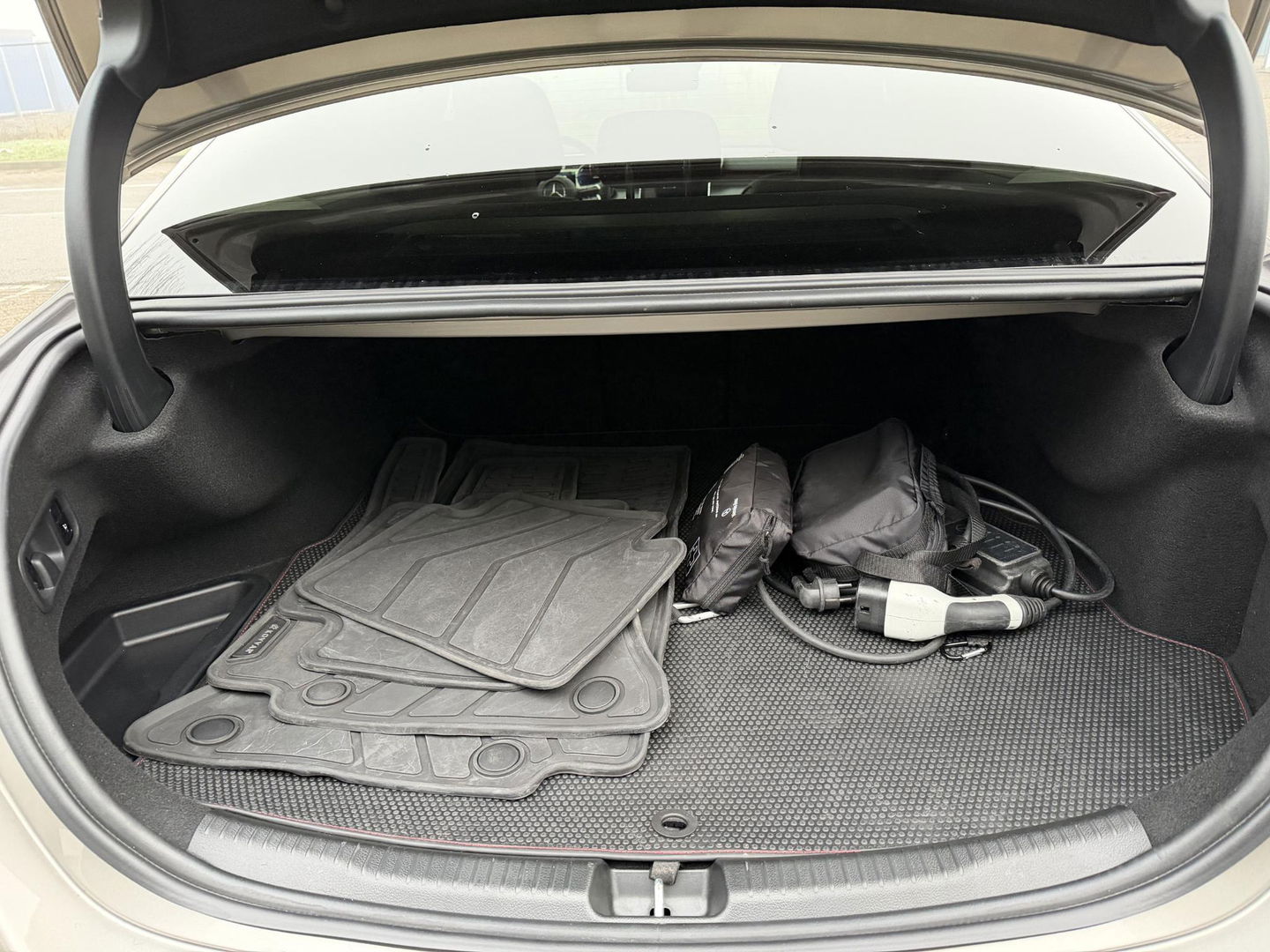 Mercedes-Benz C-Klasse 300 e AMG Business Line Luxe uitvoering l Hybrid