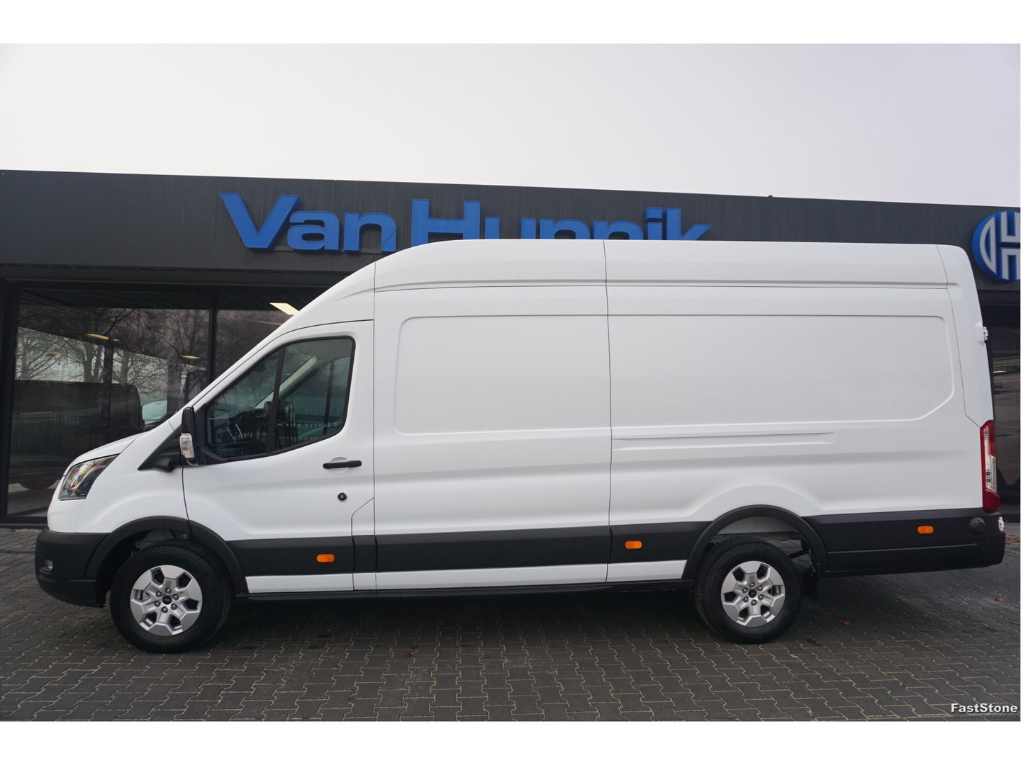 Ford Transit 350L 130PK L4H3 BPM VRIJ!! Navi, Camera, Adap. Cruise, LM Velg!! NR. A241