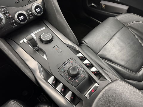 Citroën DS5 2.0 Hybrid4 Business Executive AWD Aut. *PANO | XENON | LEATHER | MEMORY-PACK | NAVI-FULLMAP | KEYLESS | CAMERA | HEAD-UP | MASSAGE | CRUISE | SPORT-SEATS | TOWBAR | 17"ALU*