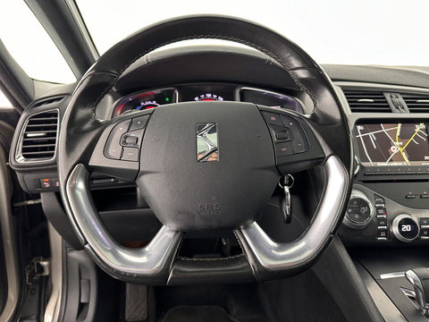 Citroën DS5 2.0 Hybrid4 Business Executive AWD Aut. *PANO | XENON | LEATHER | MEMORY-PACK | NAVI-FULLMAP | KEYLESS | CAMERA | HEAD-UP | MASSAGE | CRUISE | SPORT-SEATS | TOWBAR | 17"ALU*