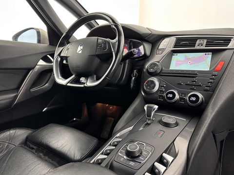 Citroën DS5 2.0 Hybrid4 Business Executive AWD Aut. *PANO | XENON | LEATHER | MEMORY-PACK | NAVI-FULLMAP | KEYLESS | CAMERA | HEAD-UP | MASSAGE | CRUISE | SPORT-SEATS | TOWBAR | 17"ALU*