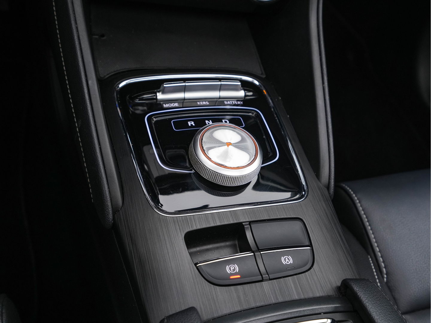 MG ZS EV Luxury 45 kWh { SOH-90%} (INCL-BTW) *PANO | LEATHER | CCS-FASTLOADER | KEYLESS | NAVI-FULLMAP | ADAPTIVE-CRUISE | CAMERA | CARPLAY | DAB | LANE-ASSIST | SPORT-SEATS | 17"ALU*