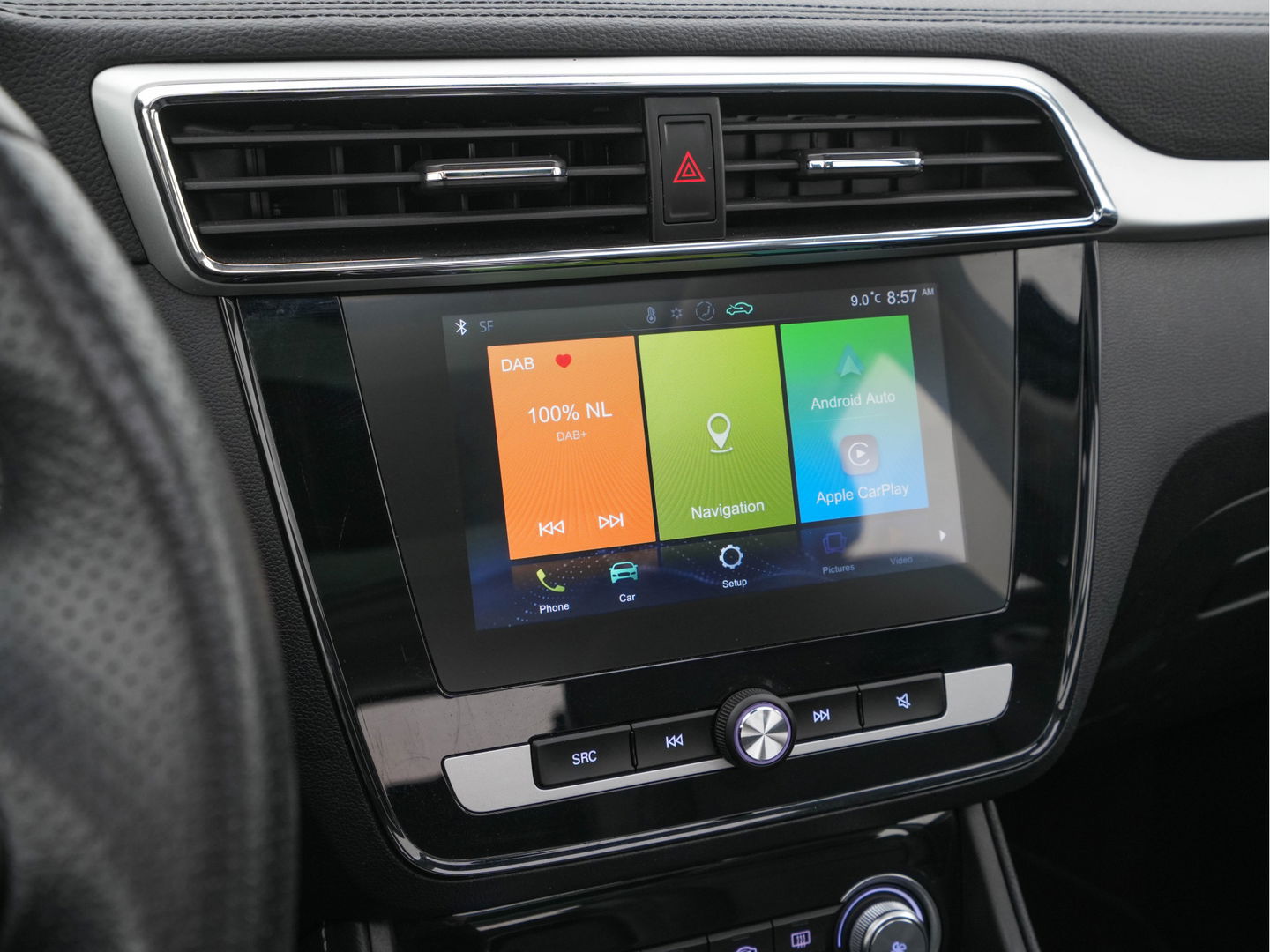 MG ZS EV Luxury 45 kWh { SOH-90%} (INCL-BTW) *PANO | LEATHER | CCS-FASTLOADER | KEYLESS | NAVI-FULLMAP | ADAPTIVE-CRUISE | CAMERA | CARPLAY | DAB | LANE-ASSIST | SPORT-SEATS | 17"ALU*