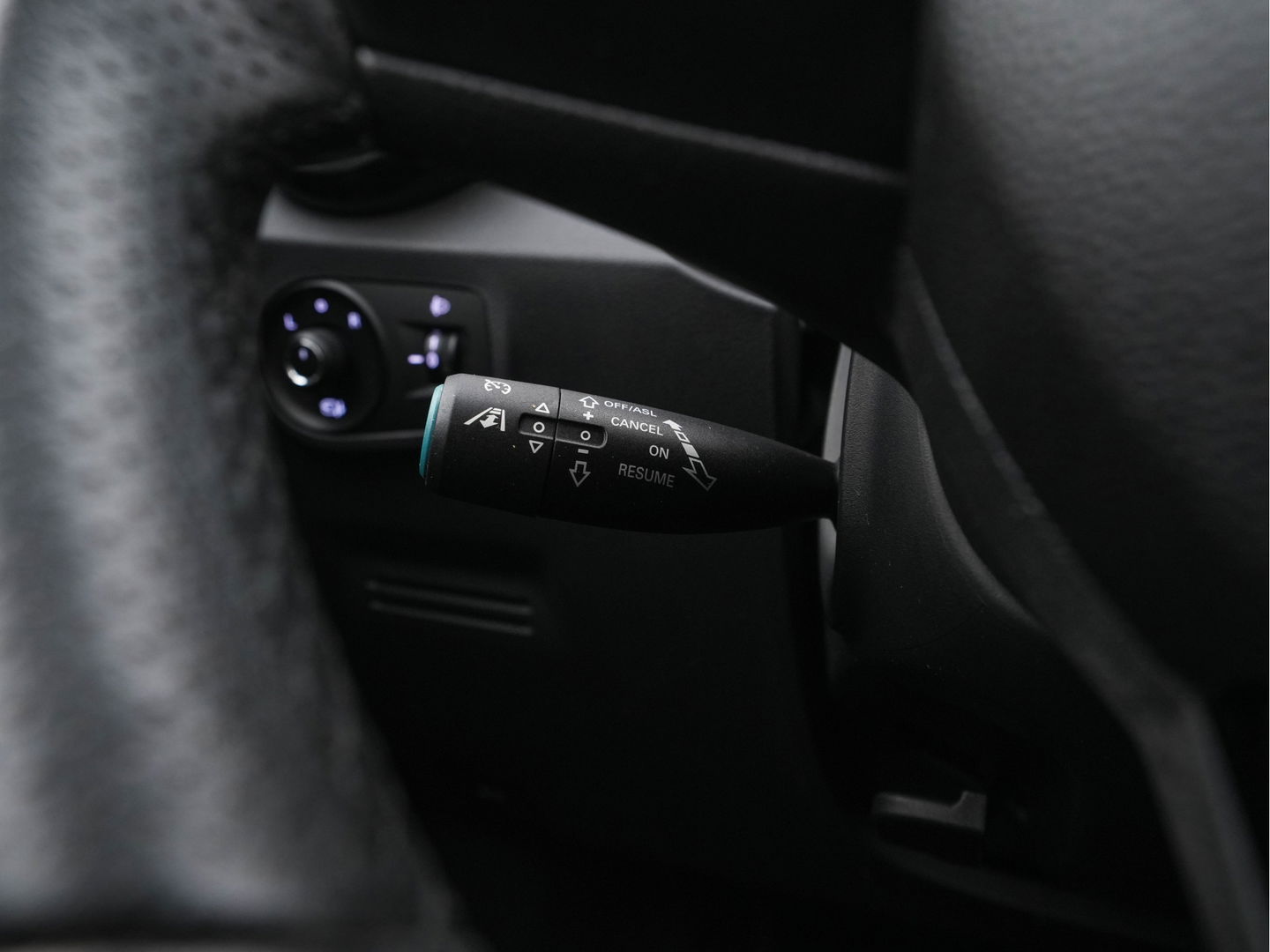 MG ZS EV Luxury 45 kWh { SOH-90%} (INCL-BTW) *PANO | LEATHER | CCS-FASTLOADER | KEYLESS | NAVI-FULLMAP | ADAPTIVE-CRUISE | CAMERA | CARPLAY | DAB | LANE-ASSIST | SPORT-SEATS | 17"ALU*