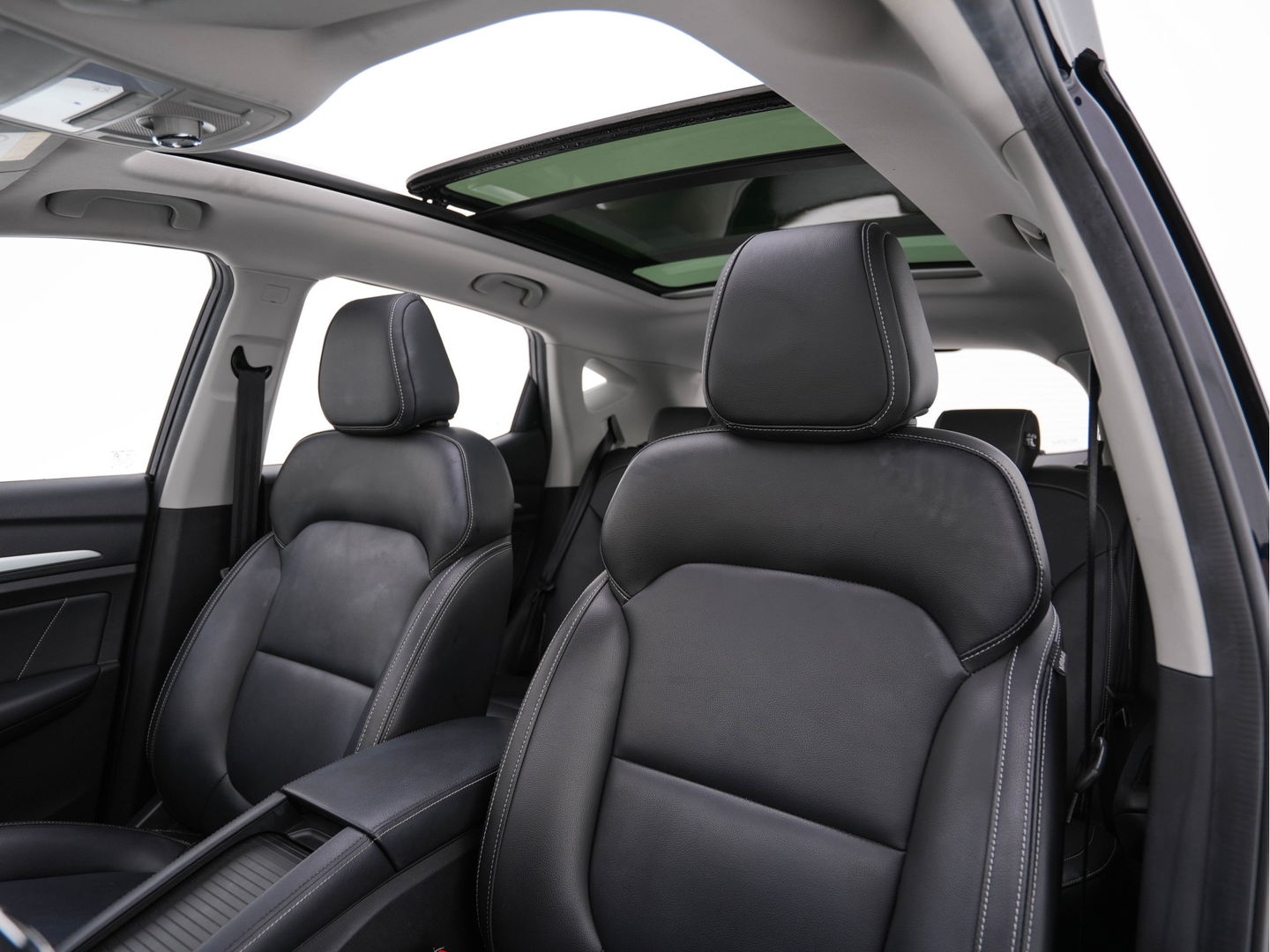 MG ZS EV Luxury 45 kWh { SOH-90%} (INCL-BTW) *PANO | LEATHER | CCS-FASTLOADER | KEYLESS | NAVI-FULLMAP | ADAPTIVE-CRUISE | CAMERA | CARPLAY | DAB | LANE-ASSIST | SPORT-SEATS | 17"ALU*