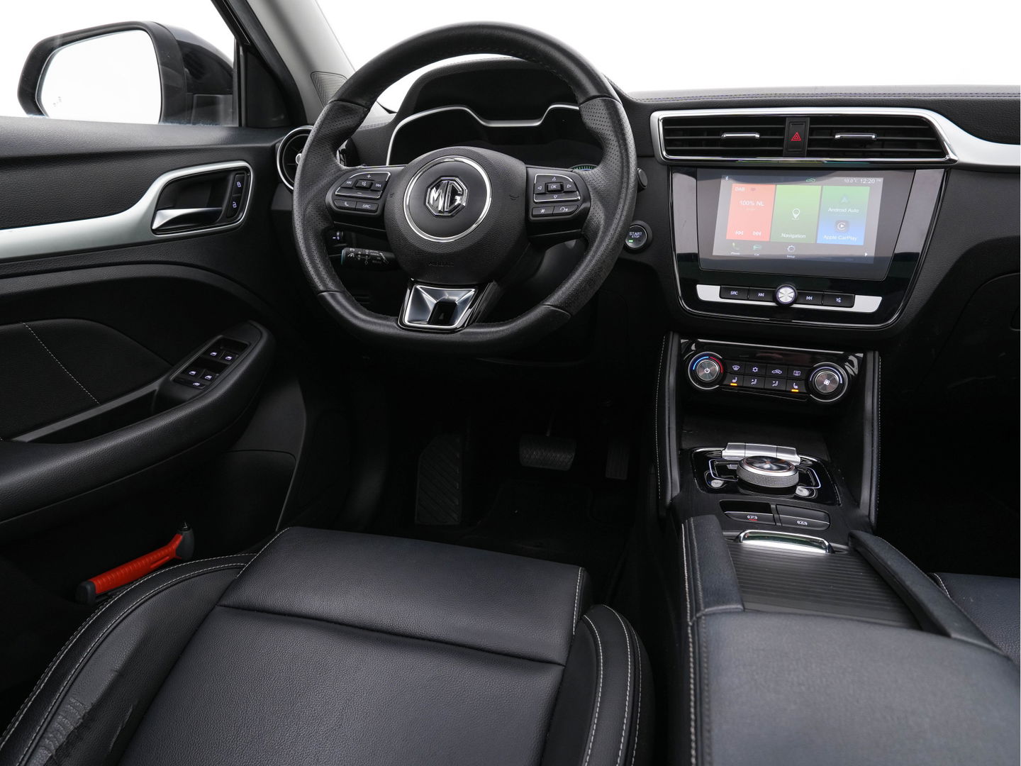 MG ZS EV Luxury 45 kWh { SOH-90%} (INCL-BTW) *PANO | LEATHER | CCS-FASTLOADER | KEYLESS | NAVI-FULLMAP | ADAPTIVE-CRUISE | CAMERA | CARPLAY | DAB | LANE-ASSIST | SPORT-SEATS | 17"ALU*