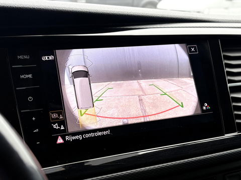 Volkswagen Transporter 2.0 TDI L2H1 30 DC Bulli 199PK | LEDER | LED | ADAPTIVE CRUISE