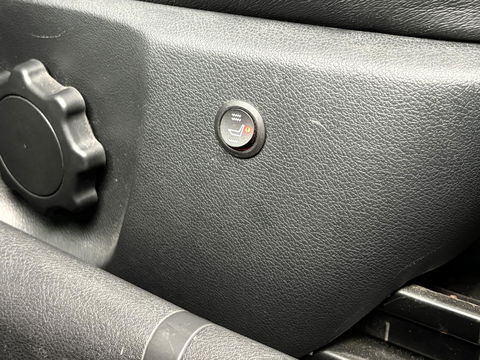 Volkswagen Transporter 2.0 TDI L2H1 30 DC Bulli 199PK | LEDER | LED | ADAPTIVE CRUISE