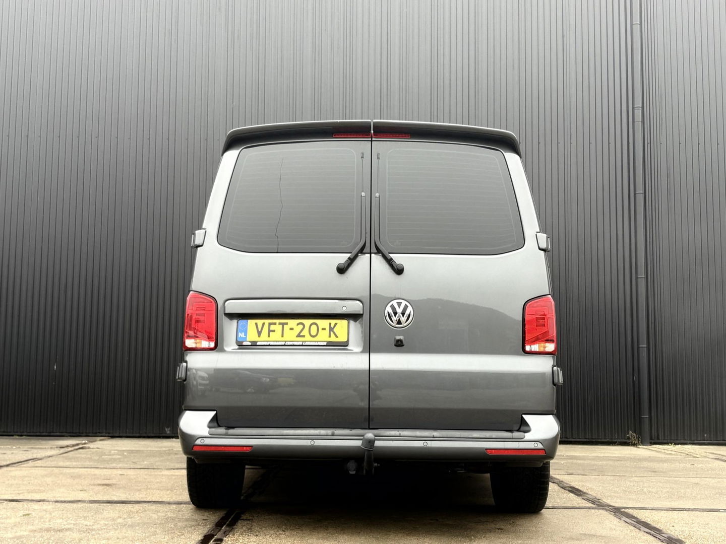 Volkswagen Transporter 2.0 TDI L2H1 30 DC Bulli 199PK | LEDER | LED | ADAPTIVE CRUISE