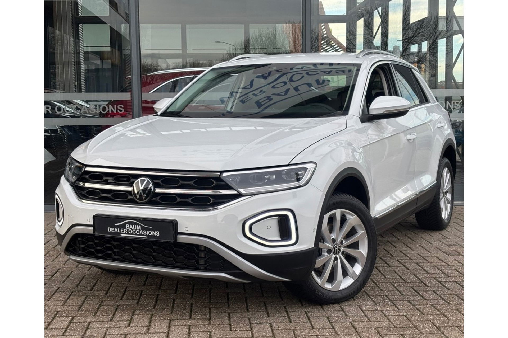 Volkswagen T-Roc 1.0 TSI LIFE EDITION AIRCO LMV PDC CARPLAY STOELVW ALCANTARA