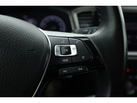 Volkswagen T-Roc 1.0 TSI Sport | Trekhaak | CarPlay | Adapt. Cruise | LED | Camera | Stoelverw. | PDC V+A | Navi