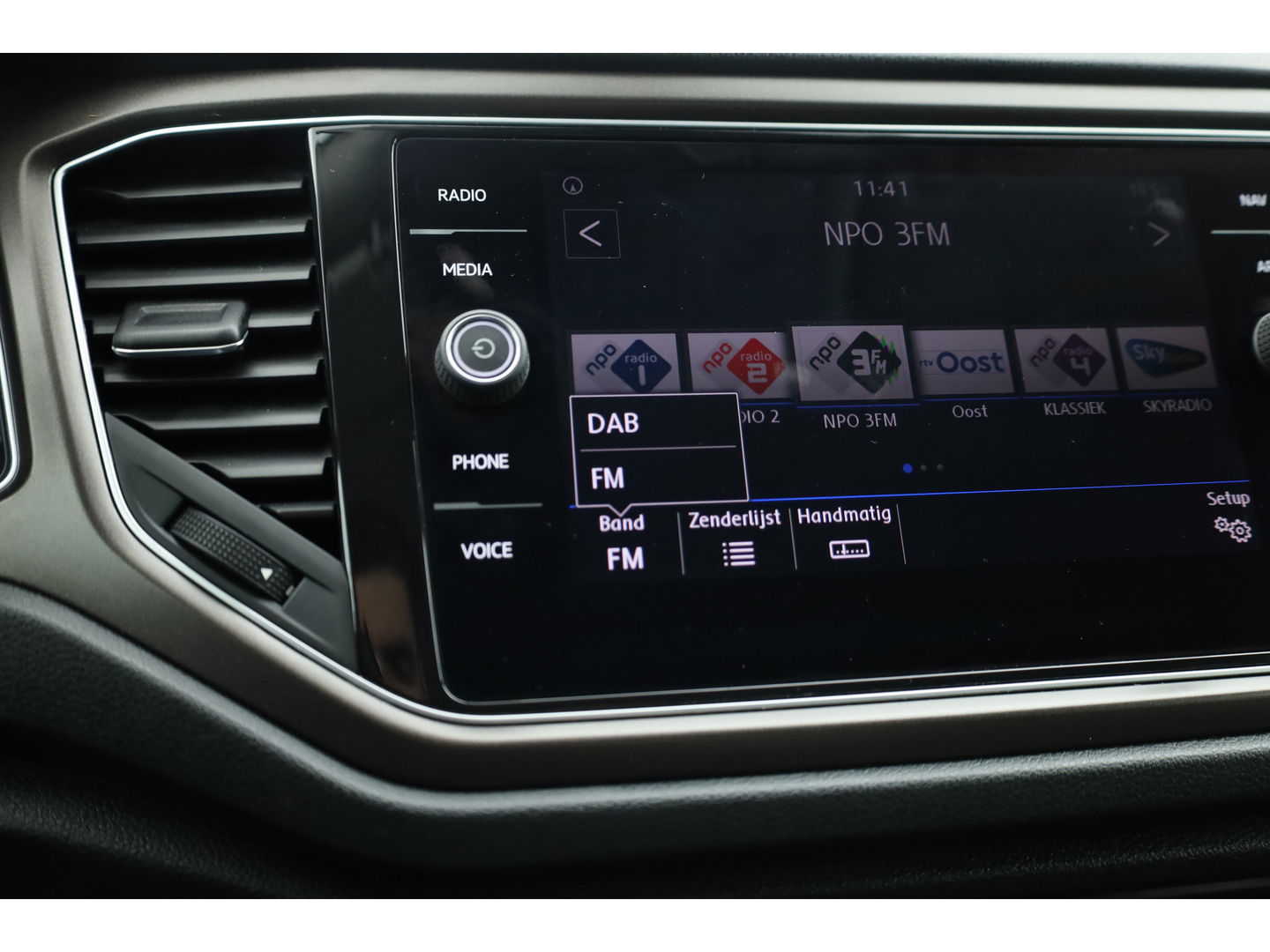 Volkswagen T-Roc 1.0 TSI Sport | Trekhaak | CarPlay | Adapt. Cruise | LED | Camera | Stoelverw. | PDC V+A | Navi