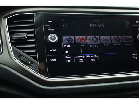 Volkswagen T-Roc 1.0 TSI Sport | Trekhaak | CarPlay | Adapt. Cruise | LED | Camera | Stoelverw. | PDC V+A | Navi