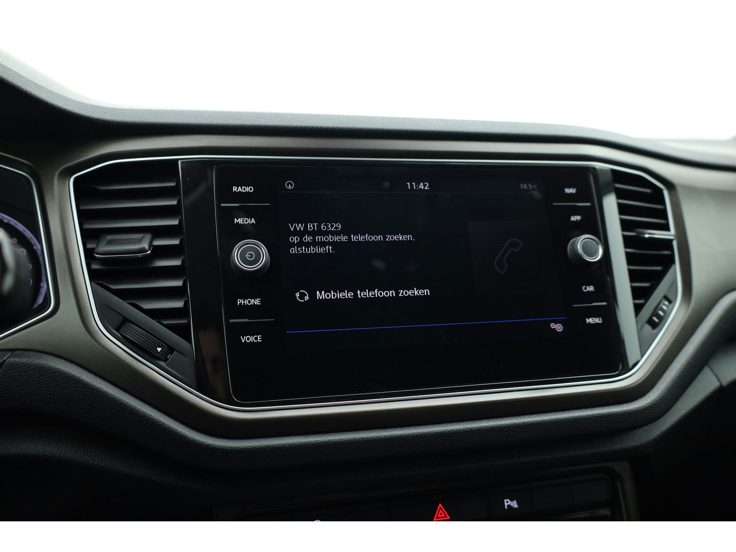 Volkswagen T-Roc 1.0 TSI Sport | Trekhaak | CarPlay | Adapt. Cruise | LED | Camera | Stoelverw. | PDC V+A | Navi