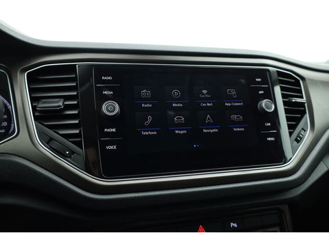 Volkswagen T-Roc 1.0 TSI Sport | Trekhaak | CarPlay | Adapt. Cruise | LED | Camera | Stoelverw. | PDC V+A | Navi