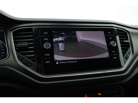 Volkswagen T-Roc 1.0 TSI Sport | Trekhaak | CarPlay | Adapt. Cruise | LED | Camera | Stoelverw. | PDC V+A | Navi