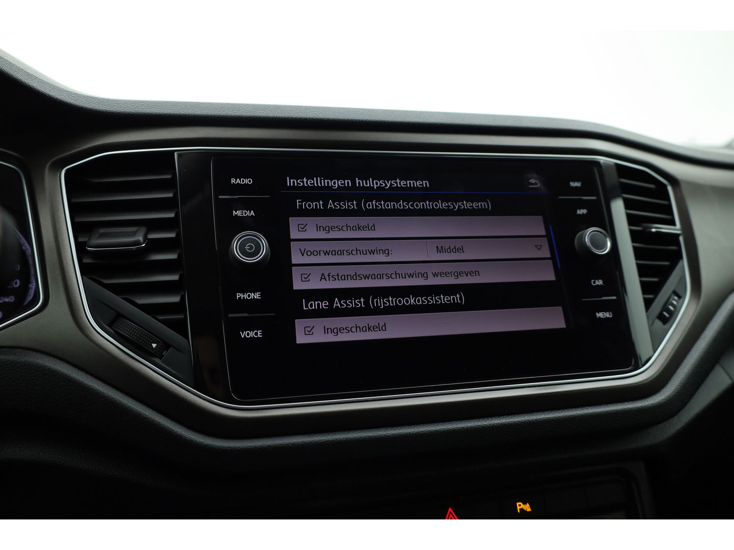 Volkswagen T-Roc 1.0 TSI Sport | Trekhaak | CarPlay | Adapt. Cruise | LED | Camera | Stoelverw. | PDC V+A | Navi