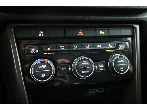 Volkswagen T-Roc 1.0 TSI Sport | Trekhaak | CarPlay | Adapt. Cruise | LED | Camera | Stoelverw. | PDC V+A | Navi