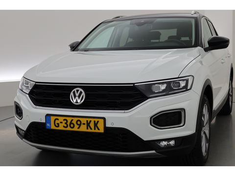 Volkswagen T-Roc 1.0 TSI Sport | Trekhaak | CarPlay | Adapt. Cruise | LED | Camera | Stoelverw. | PDC V+A | Navi