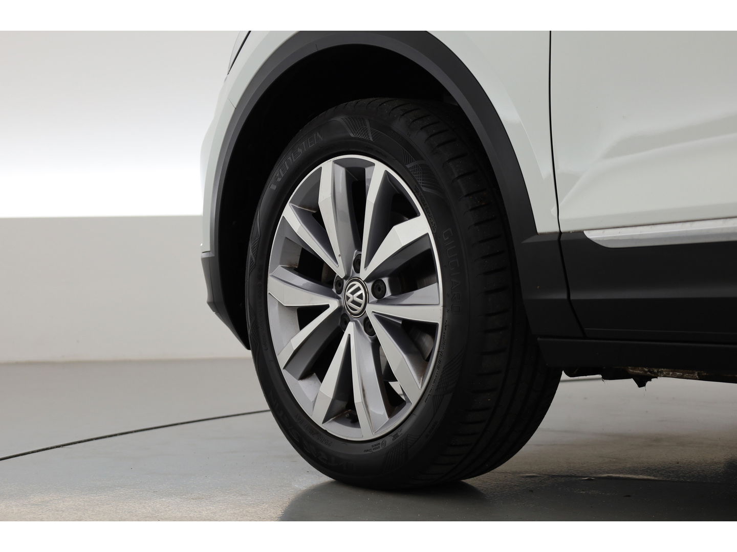 Volkswagen T-Roc 1.0 TSI Sport | Trekhaak | CarPlay | Adapt. Cruise | LED | Camera | Stoelverw. | PDC V+A | Navi