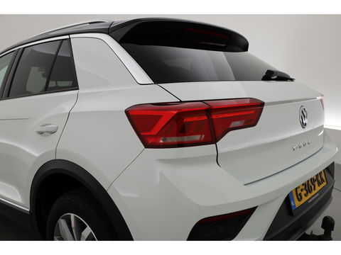 Volkswagen T-Roc 1.0 TSI Sport | Trekhaak | CarPlay | Adapt. Cruise | LED | Camera | Stoelverw. | PDC V+A | Navi
