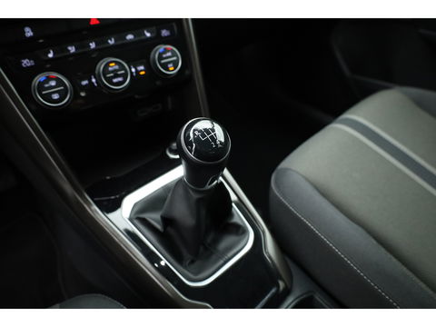 Volkswagen T-Roc 1.0 TSI Sport | Trekhaak | CarPlay | Adapt. Cruise | LED | Camera | Stoelverw. | PDC V+A | Navi