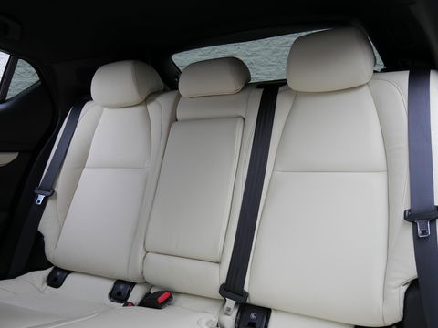 Mazda 3 2.0 150PK SPORTIVE/ LEER/ BOSE/ 18INCH/ NL-AUTO