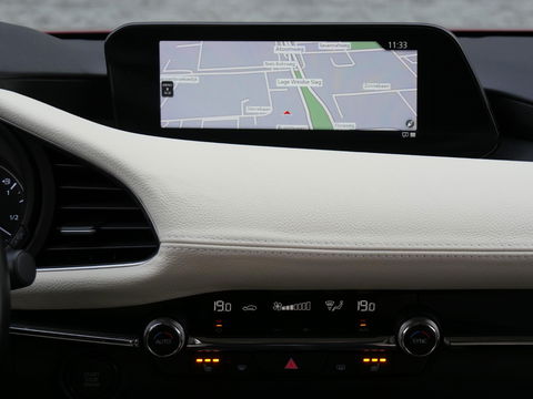 Mazda 3 2.0 150PK SPORTIVE/ LEER/ BOSE/ 18INCH/ NL-AUTO