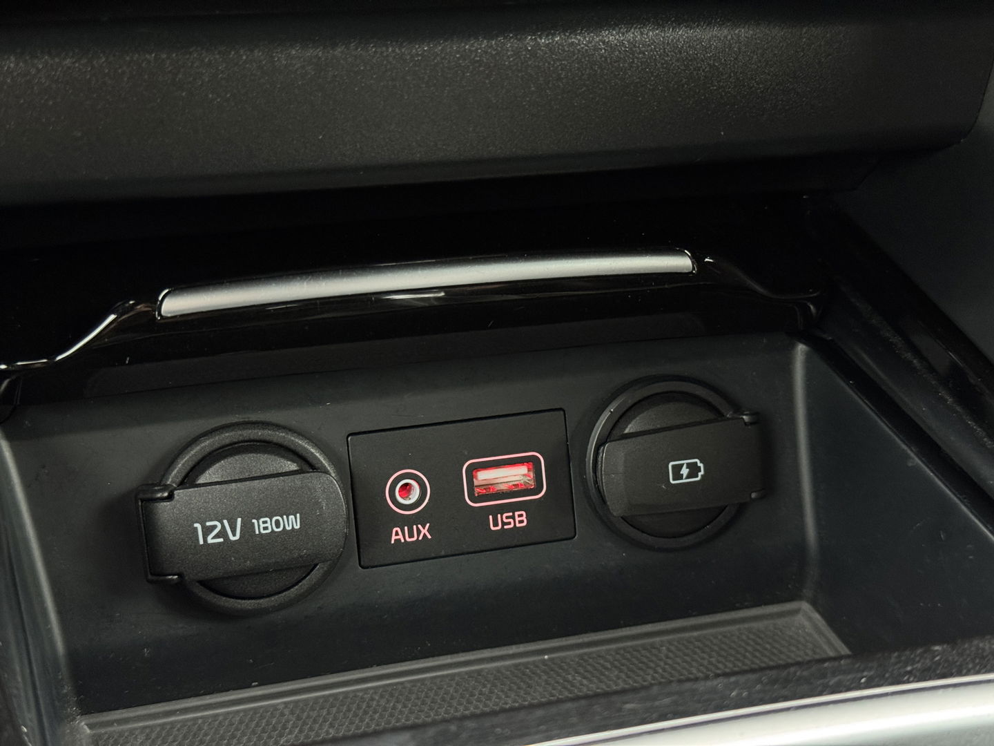 Kia Ceed Sportswagon 1.0 T-GDi GT-Line | Panoramadak | Stuurwielverwarming | Stoelverwarming | Camera | DAB | Apple Carplay | Android Auto | Lane Assist | Keyless Go | Keyless Entry |